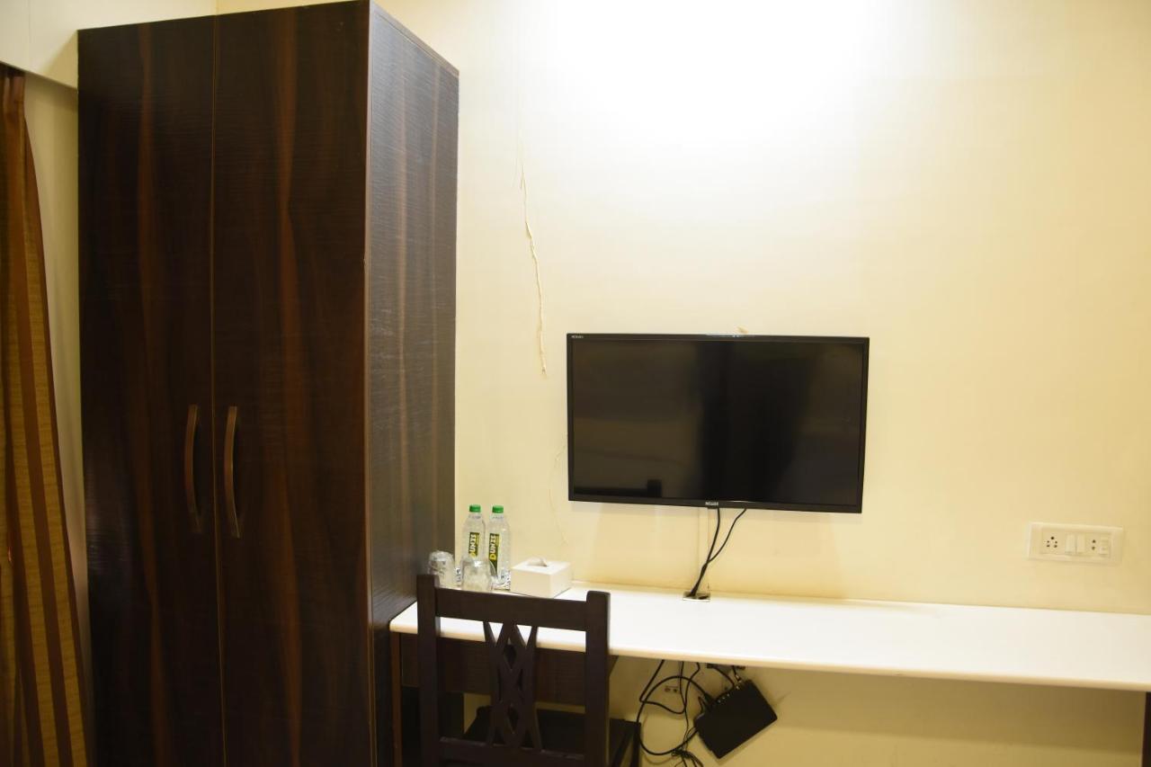 Hotel Galaxy Comforts Bombaj Zewnętrze zdjęcie