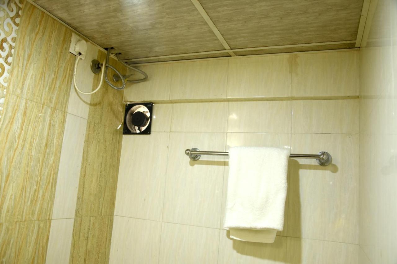 Hotel Galaxy Comforts Bombaj Zewnętrze zdjęcie