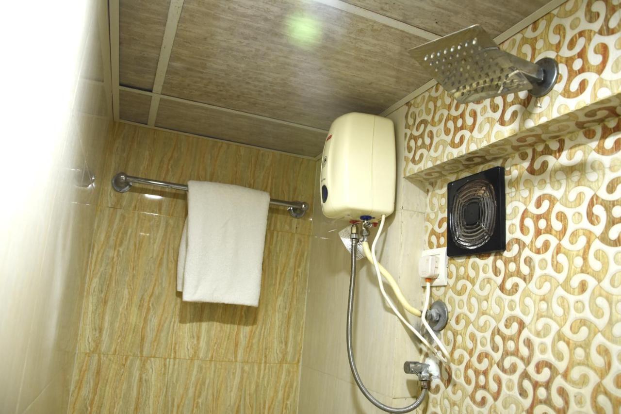 Hotel Galaxy Comforts Bombaj Zewnętrze zdjęcie